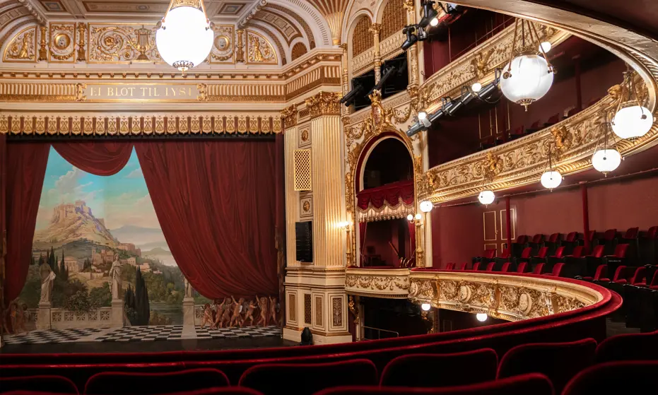 Guided Tours, The Old Stage